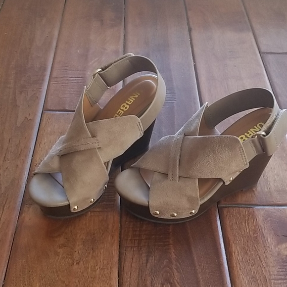 Size 5.5 Unr8ed wedges - Picture 1 of 2